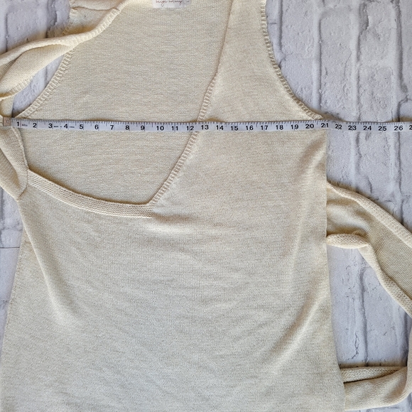 Beige by Tany wrap sleeveless sweater top size Large - Picture 7 of 10